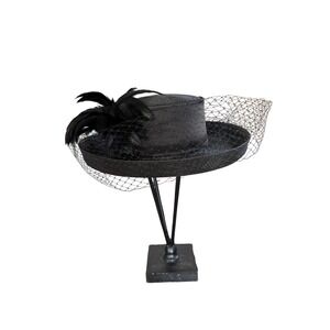 Vintage-Inspired Black Hat with Feathers &‎ Veil Netting — Lilly Lee